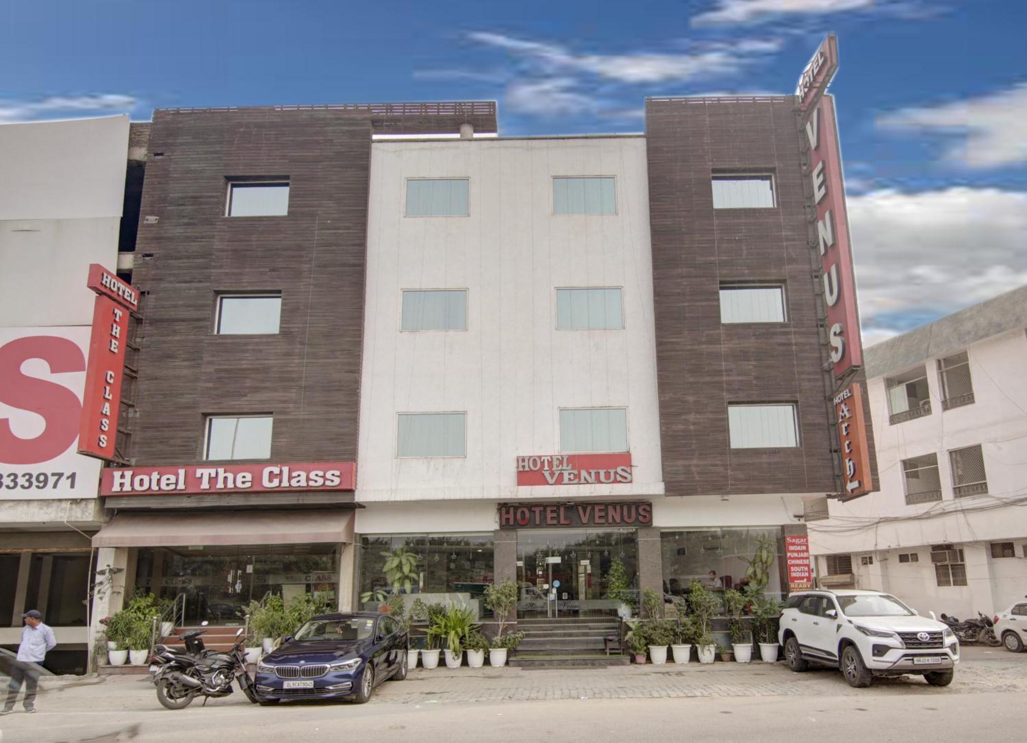 Hotel Venus Plaza Nova Deli Exterior foto