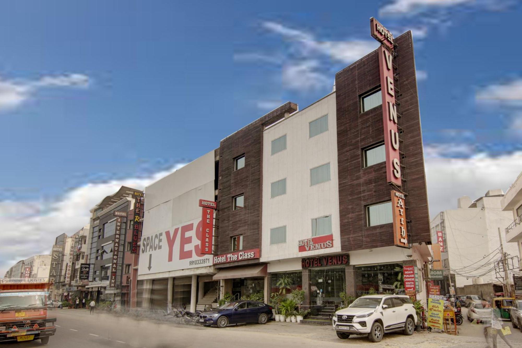 Hotel Venus Plaza Nova Deli Exterior foto